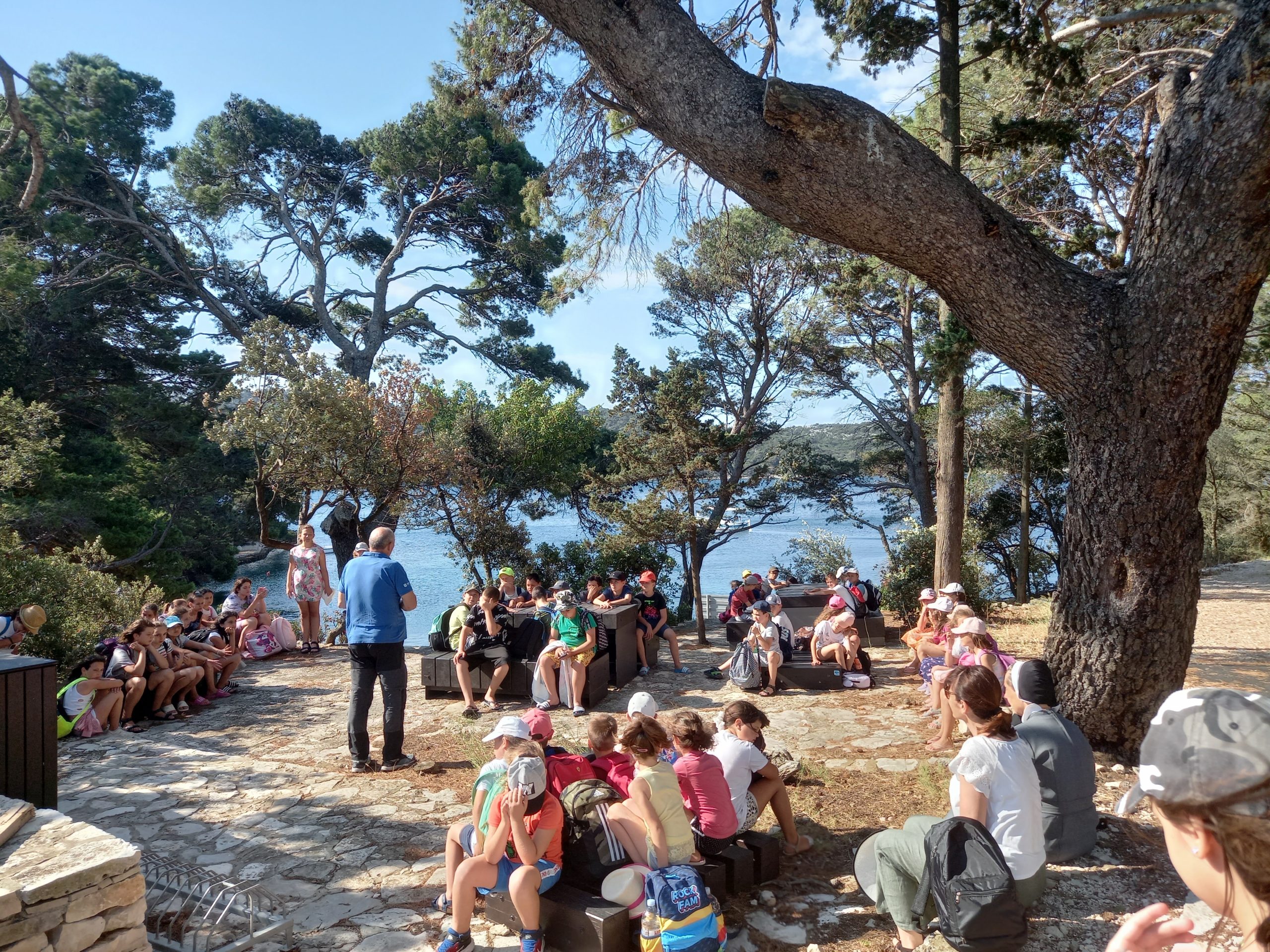 Pročitajte više o članku Terenska nastava učenika prvog i četvrtih razreda OŠ Lapad u NP Mljet