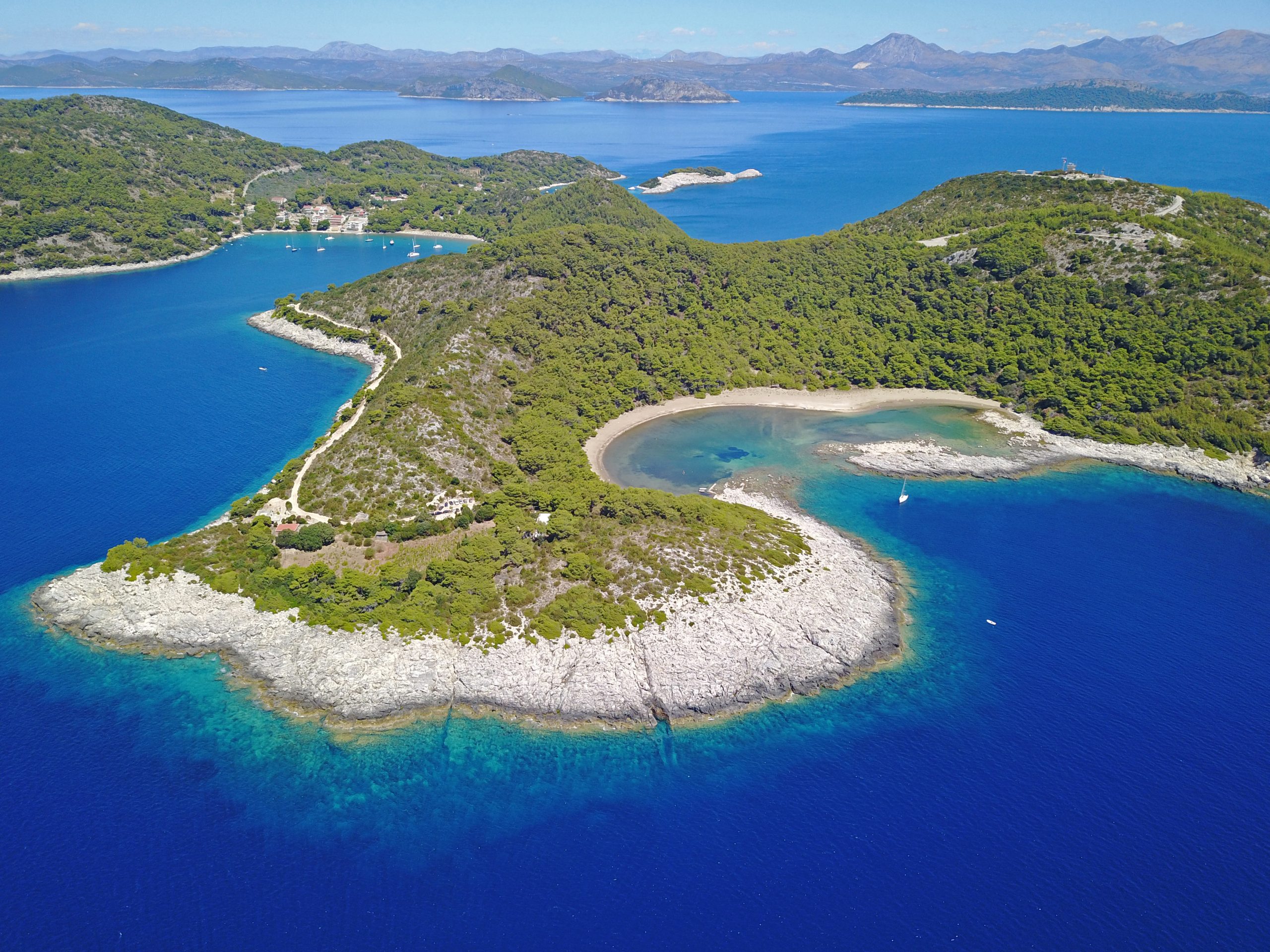 Pročitajte više o članku Obavijest o javnoj raspravi prijedloga Plana upravljanja zaštićenim područjem i područjima ekološke mreže (PU6107) MLJET
