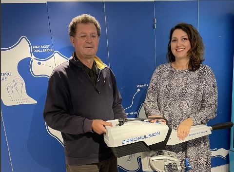 Pročitajte više o članku U Nacionalnom parku Mljet uručeni električni vanbrodski motori stanovnicima