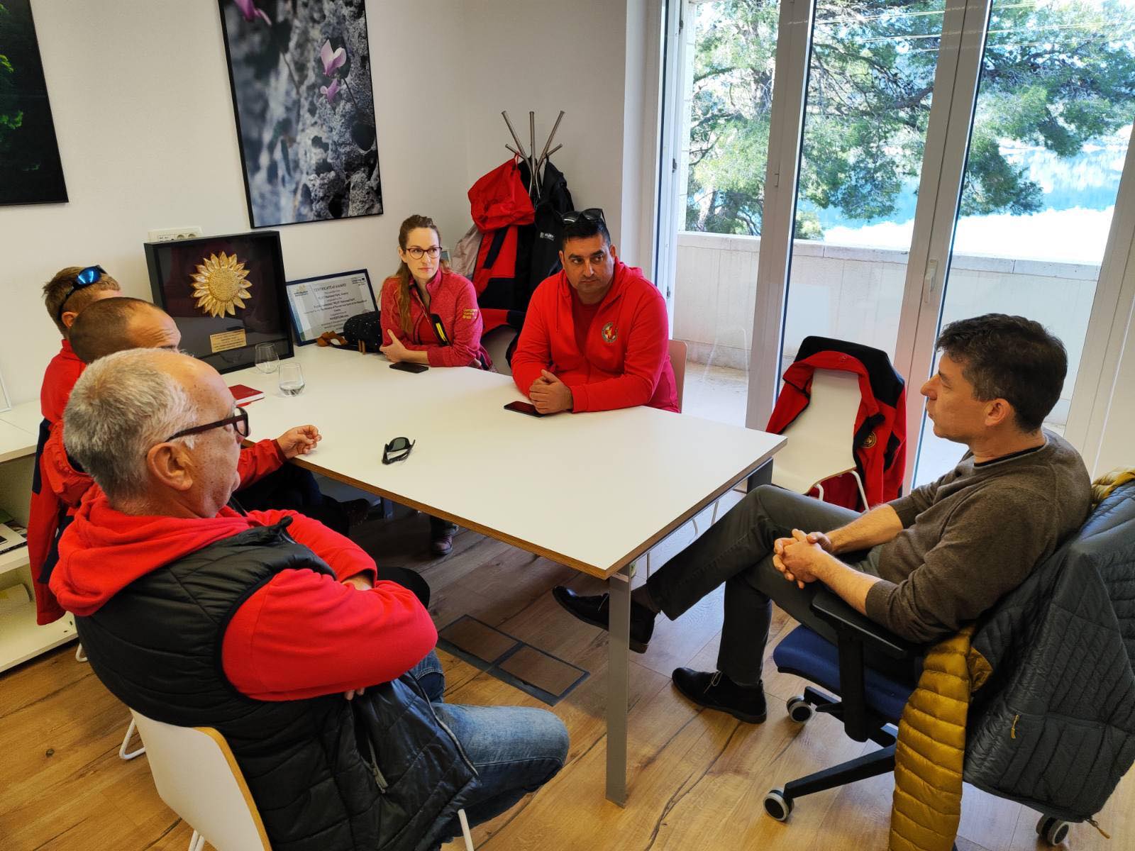 Pročitajte više o članku Održan sastanak s HGSS-om