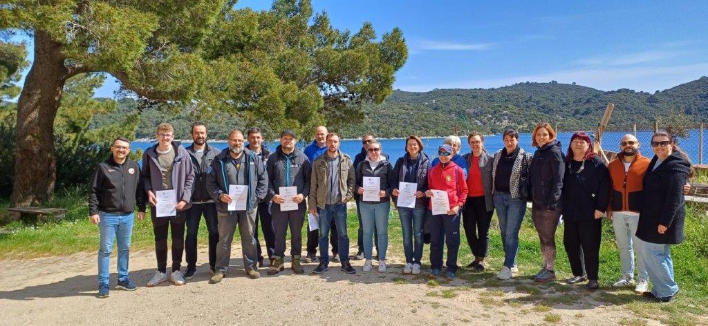 Pročitajte više o članku Održan tečaj “Osnovne mjere održavanja života uz upotrebu automatskog vanjskog defibrilatora (AVD)”