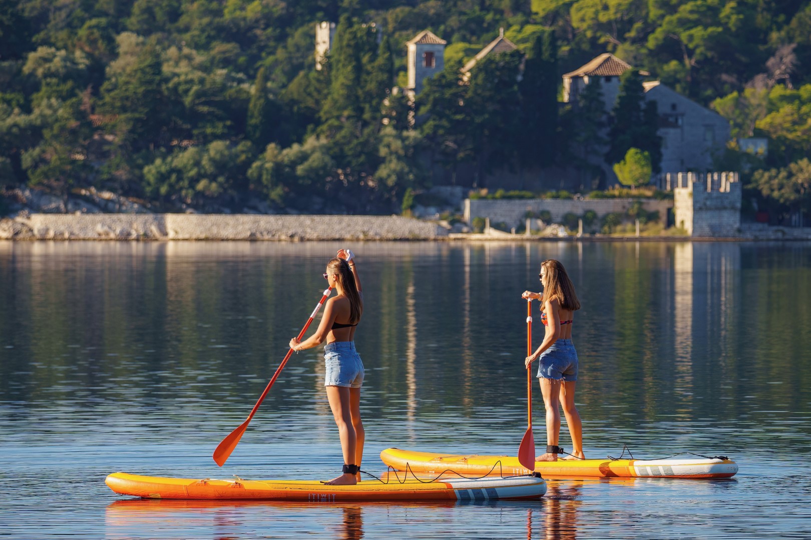 Pročitajte više o članku JAVNI POZIV ZA DODJELU DOZVOLE ZA OBAVLJANJE GOSPODARSKE DJELATNOSTI NA POMORSKOM DOBRU